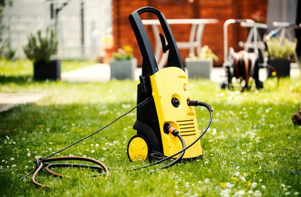 Best Roof Washing  in Clute, TX